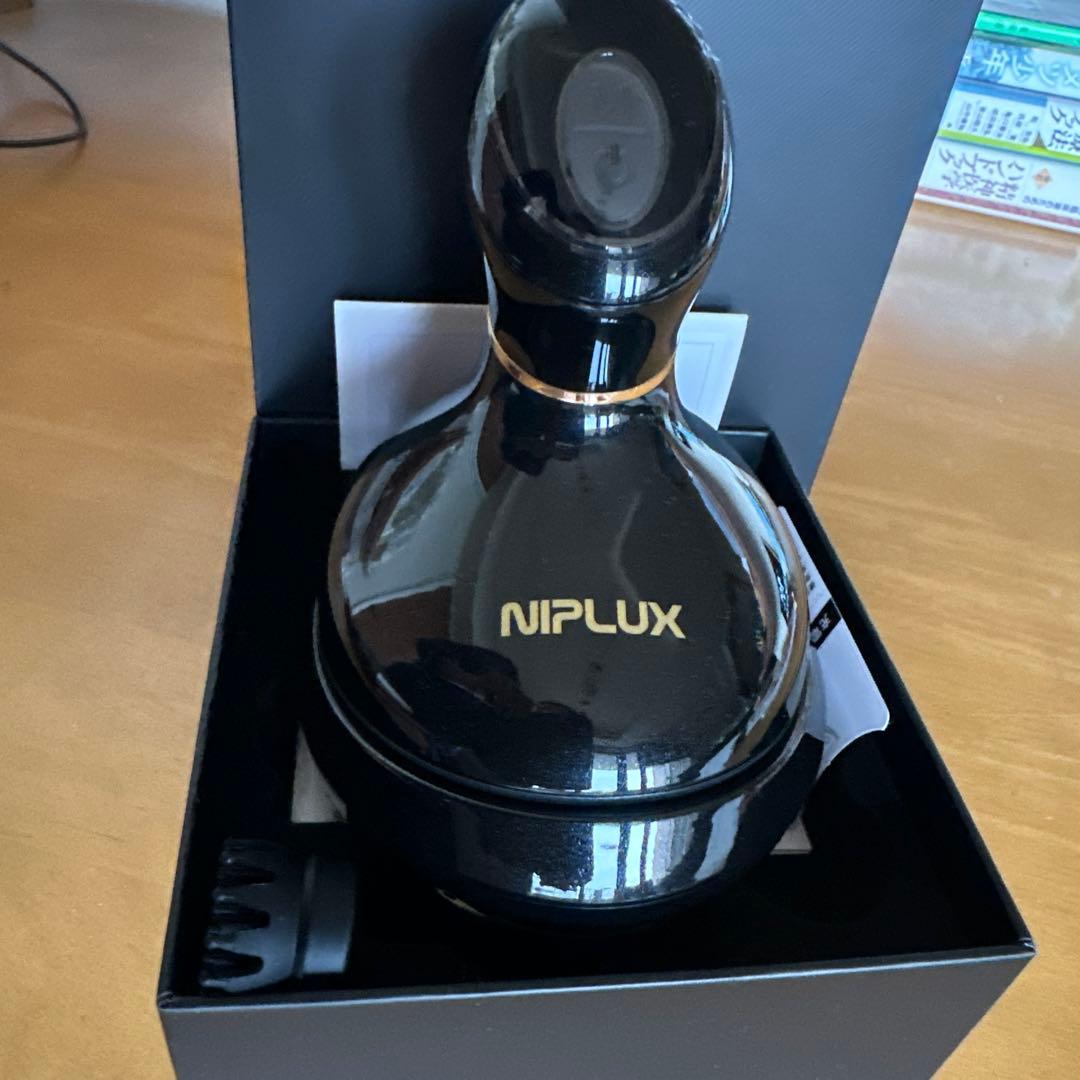 NIPLUX 美顔器 ブラック 卵型