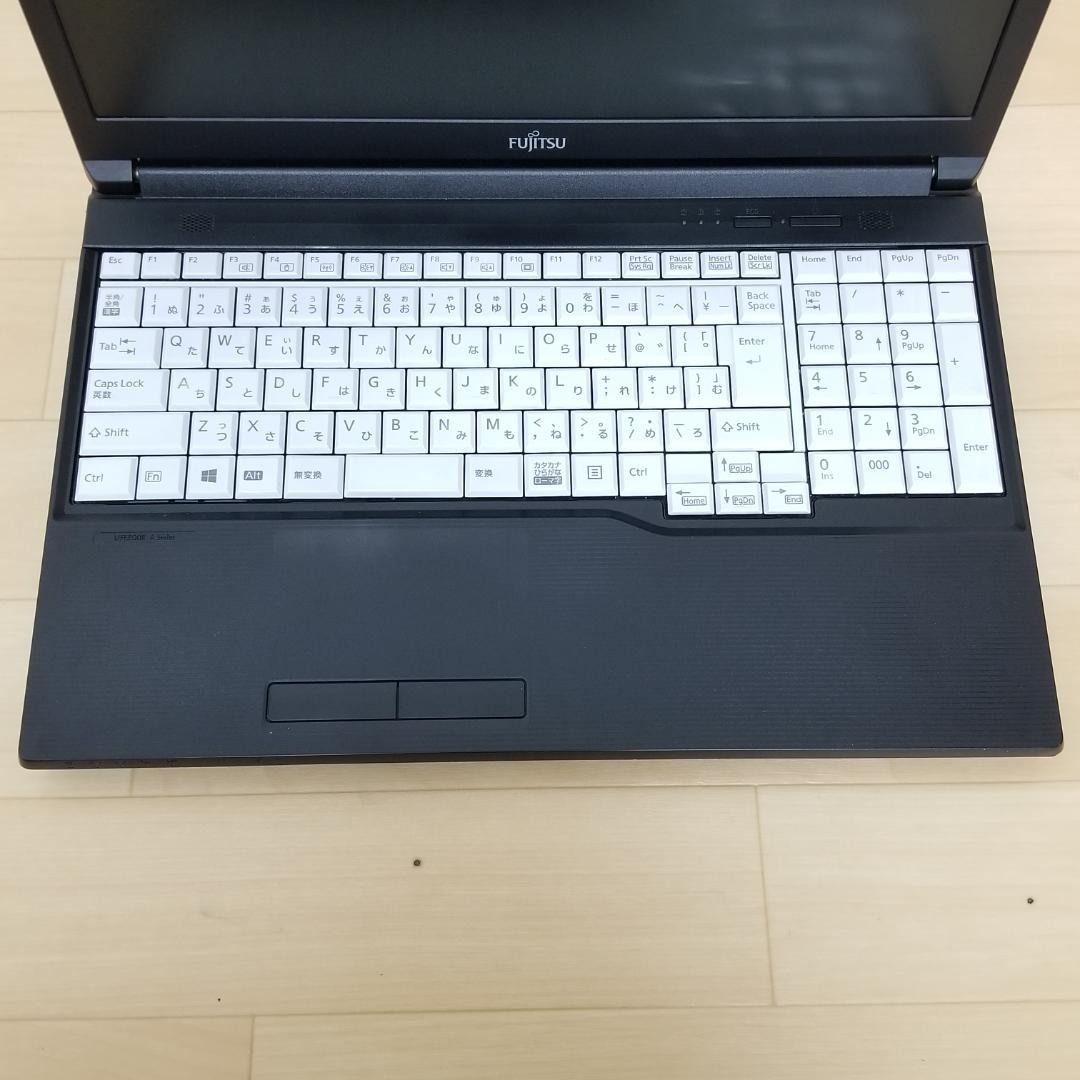 期間限定 新品SSD第8世代 Win11 即使用可ノートPC 富士通(E0472