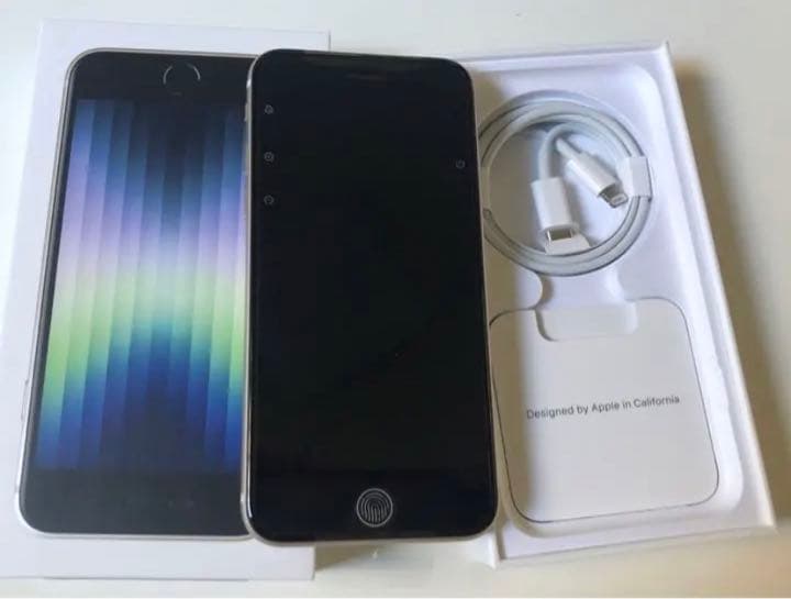 【新品】Apple iphone SE 第3世代128GB スターライト本体