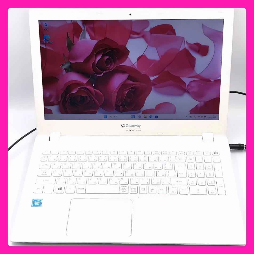 ホワイトカラー✨ Windows11 ノートパソコン Webカメラ すぐ使える！