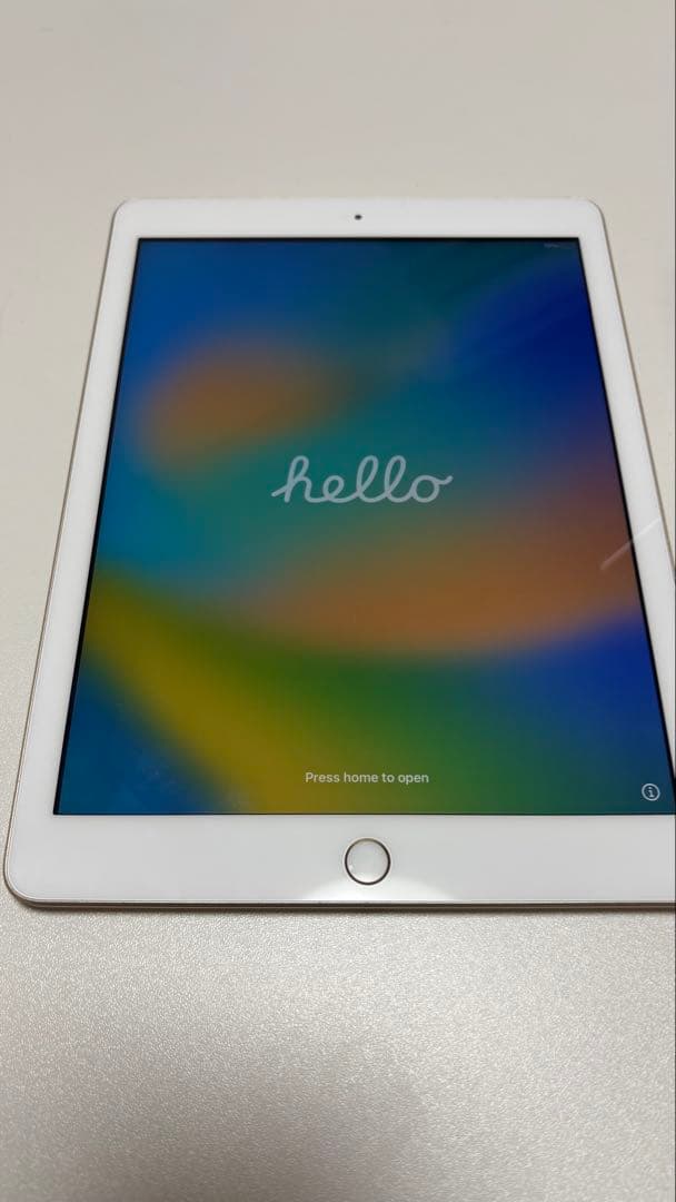 iPad 第5世代 32GB ゴールド WiFiモデル