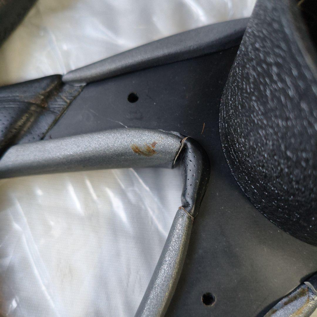 h*e様 ステアリングホイール 3本スポーク 黒/グレー