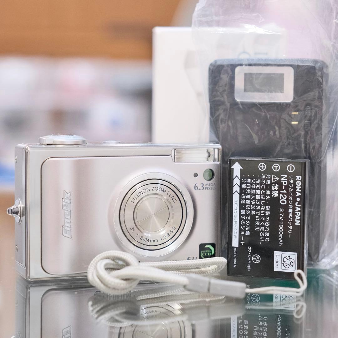 美品名機 動作品 平成レトロ CCD FUJI FILM FinePix F11