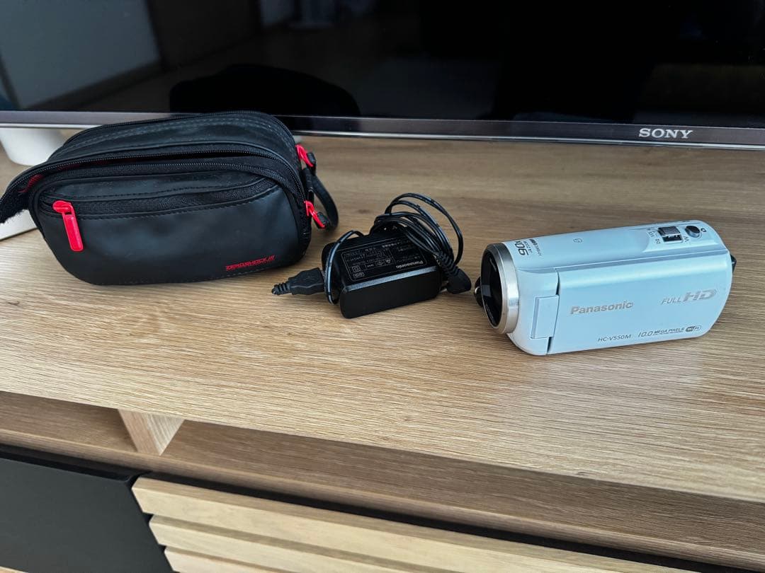 【美品】Panasonic ビデオカメラ　充電コード付き　バッグ付き