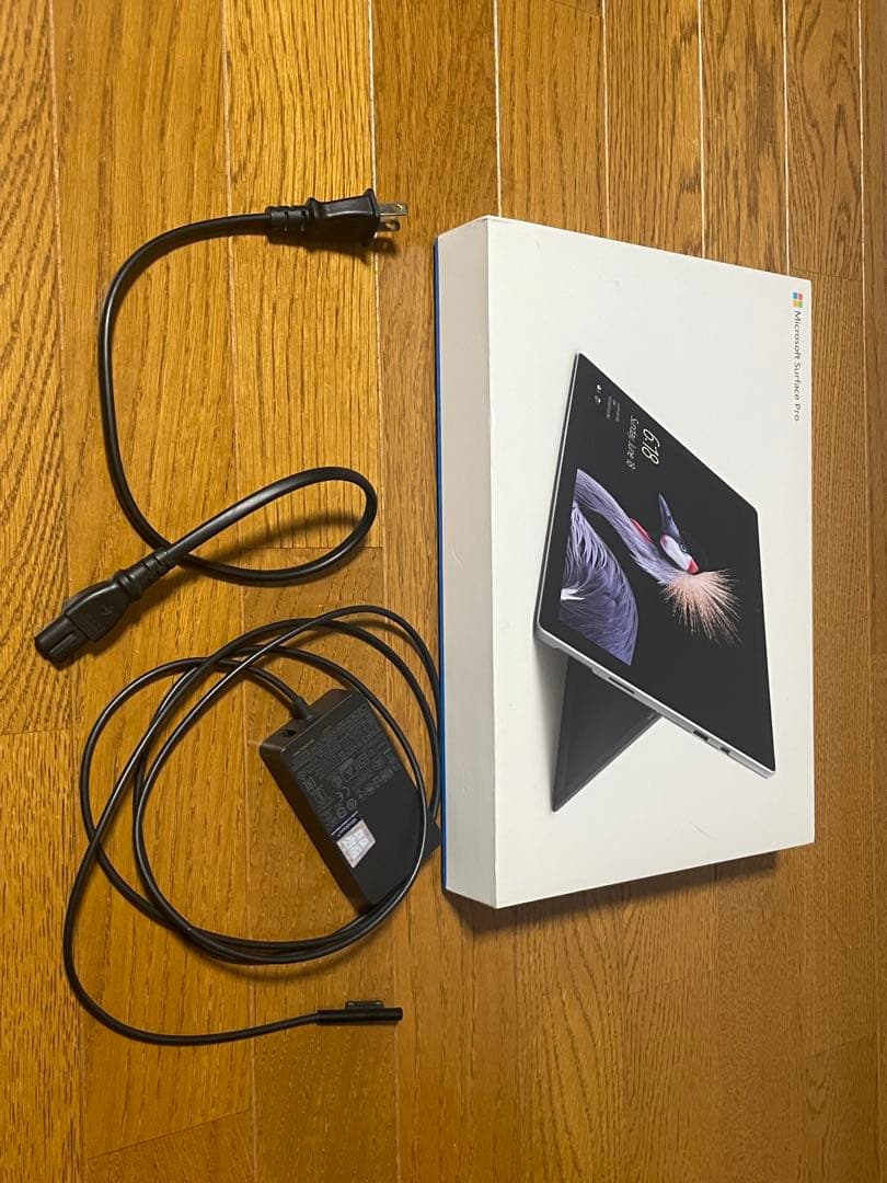 Microsoft Surface Pro 1796 第5世代 128/8GB