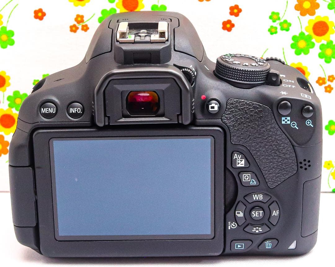 キャノン Canon Kiss X7i ☆スマホに転送☆初心者一眼レフ☆自撮りも