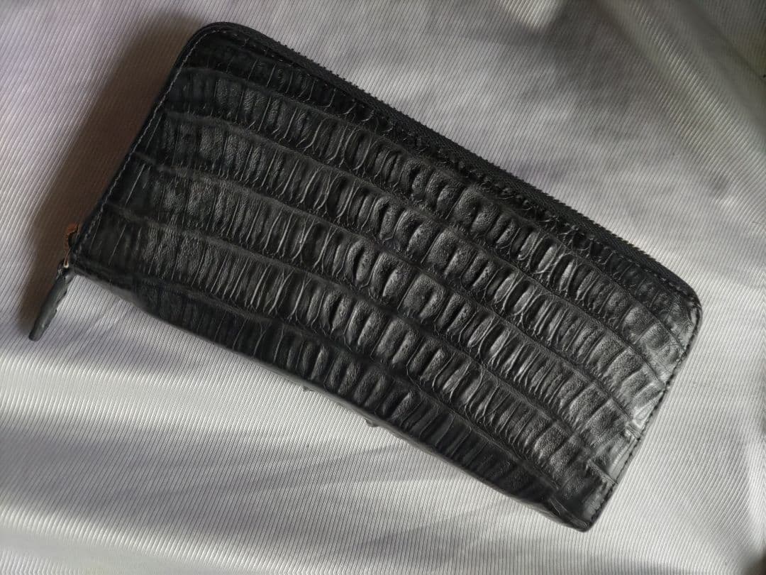 本物クロコダイルレザー 長財布 ブラックファスナー希少な「尾部（テール）を贅沢に