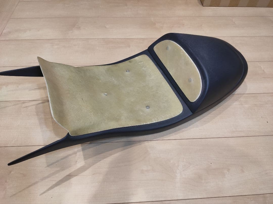  K100 K1100 シングルシートカウル ベース品