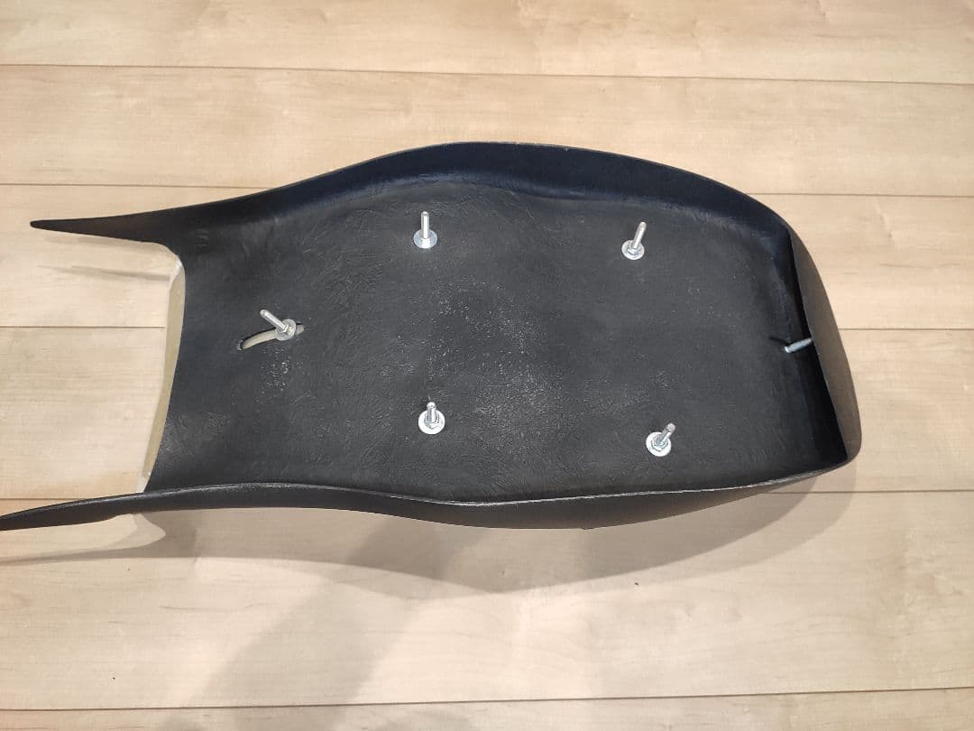  K100 K1100 シングルシートカウル ベース品