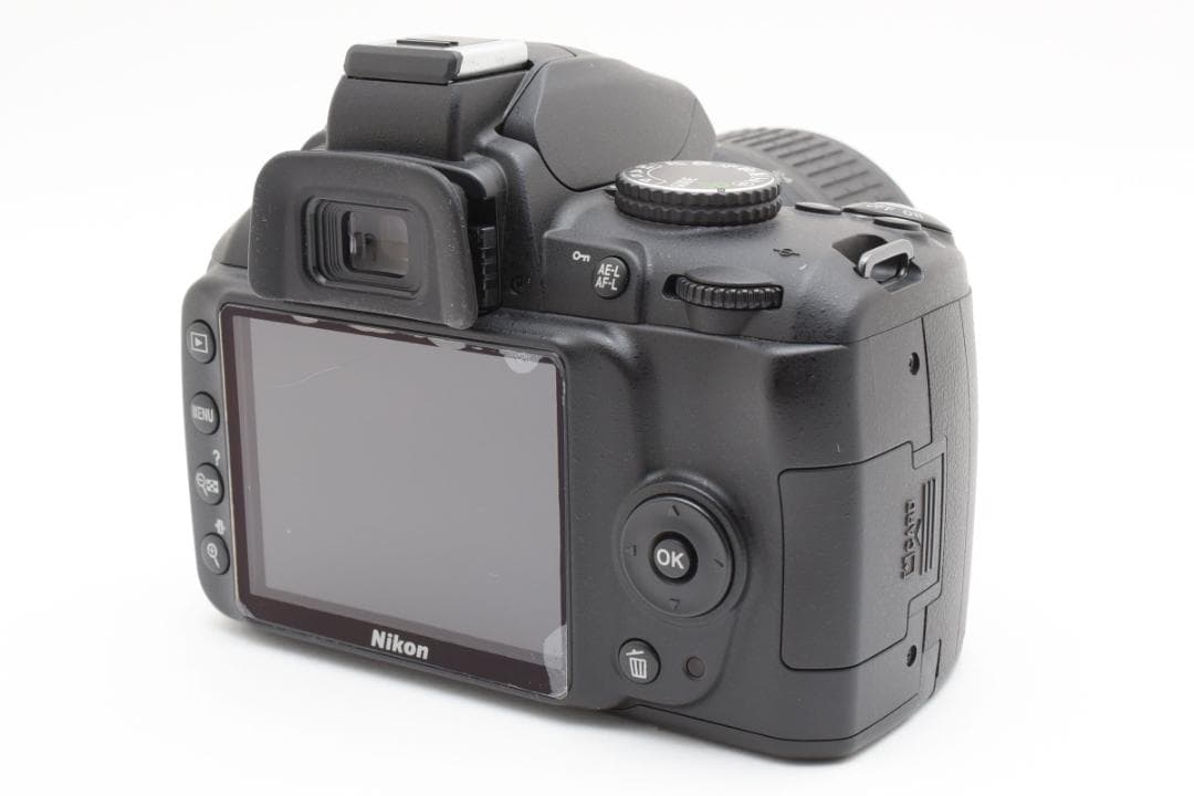 ⭐️外観美品！スマホ転送OK♪⭐️Nikon D3000 レンズセット CCD