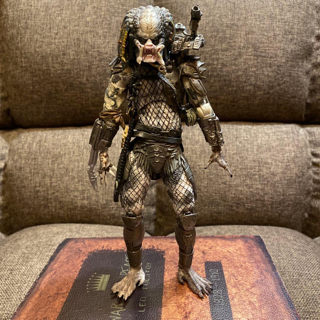 最終価格　美品レア　NECA アルティメットエルダープレデター7インチ　開封済み