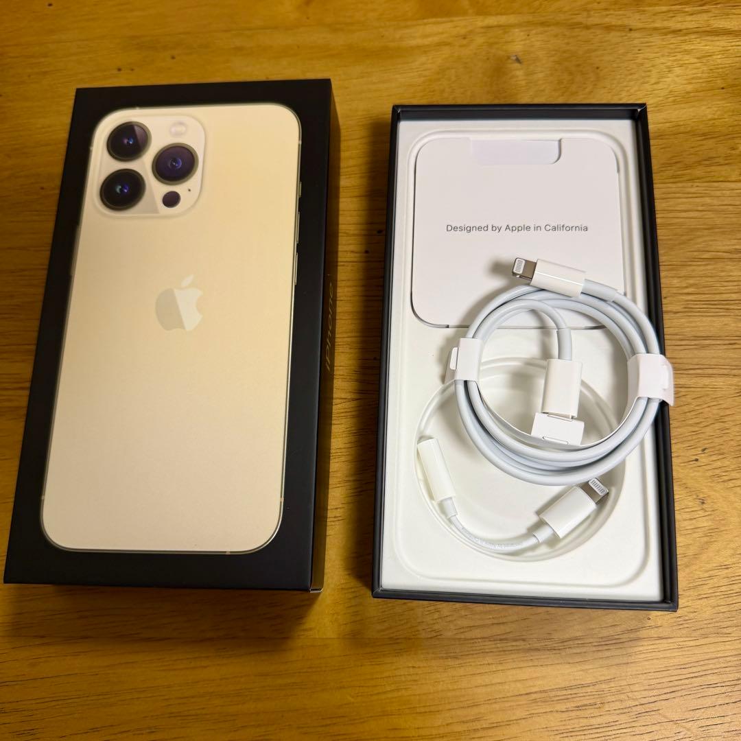 美品 iPhone13Pro ゴールド 256GB SIMフリー 付属品あり
