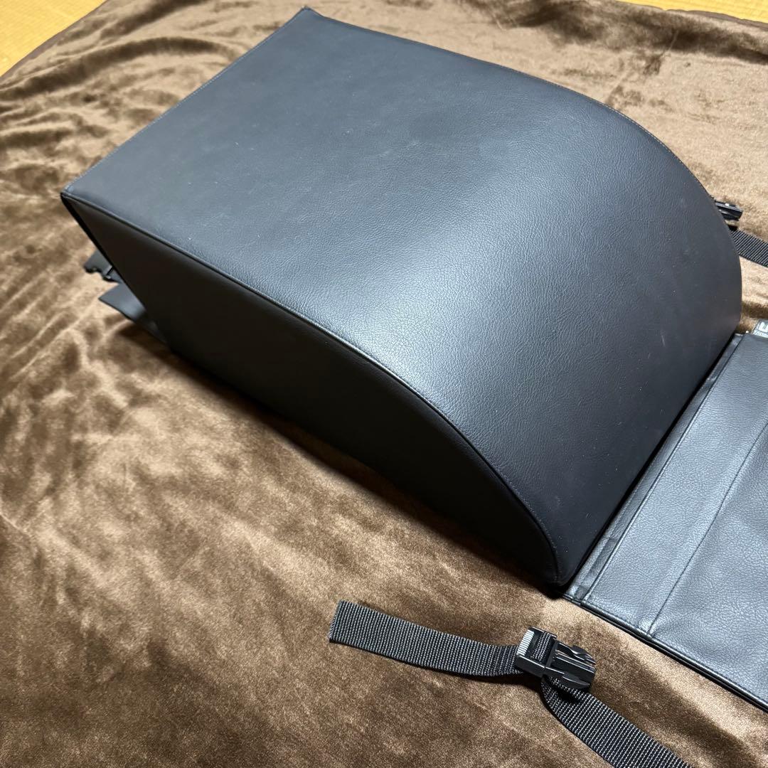 ユーアイビークル　セカンドシート　アームレスト　ハイエース