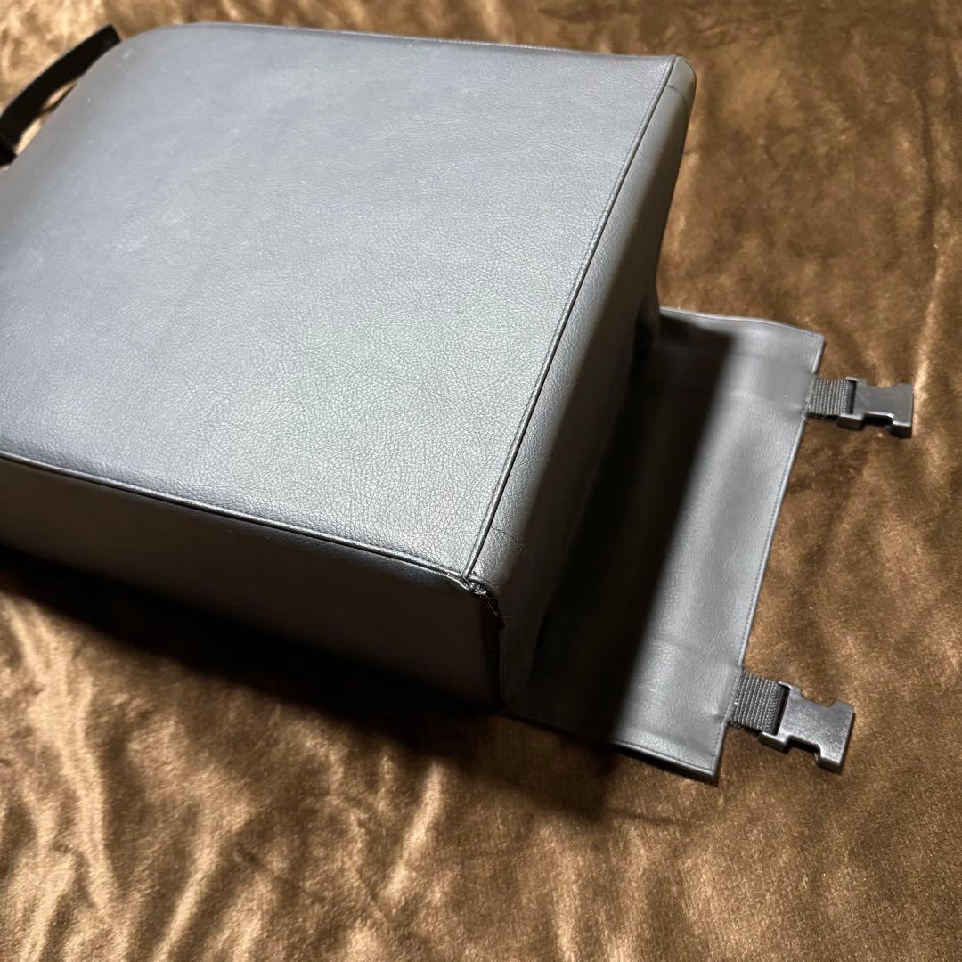 ユーアイビークル　セカンドシート　アームレスト　ハイエース