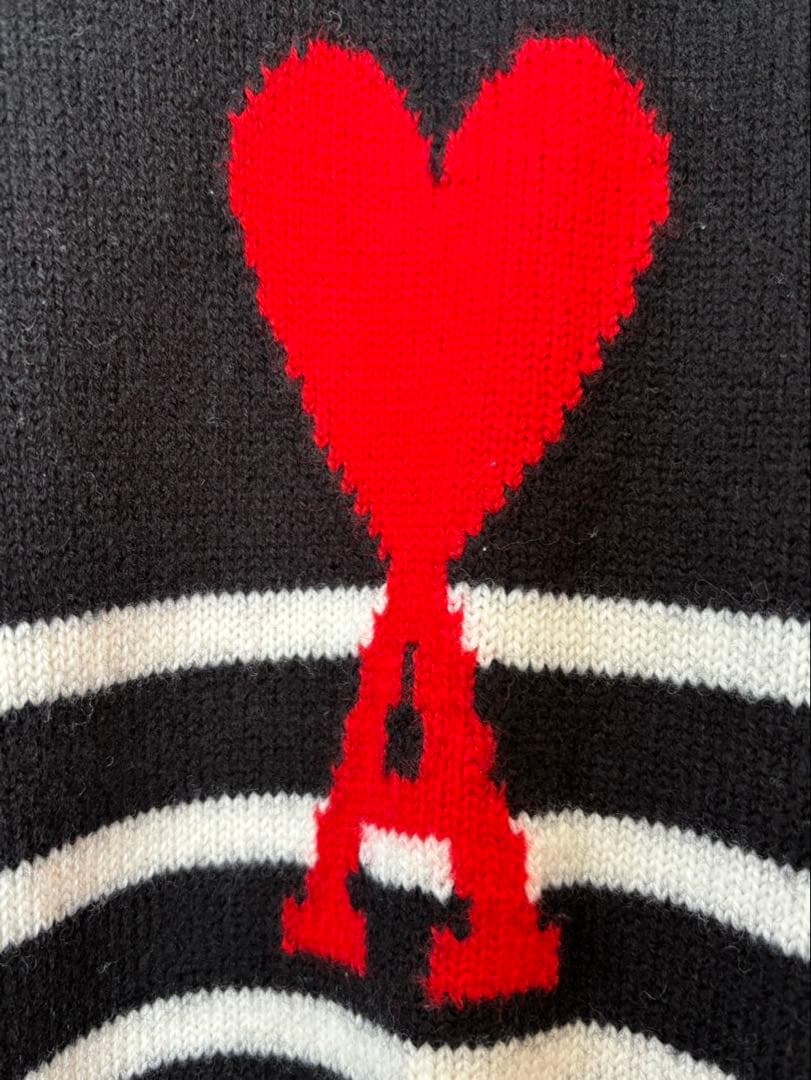 人気デザイン 美品 アミ ハートロゴ入り タートルネック ニット ボーダー