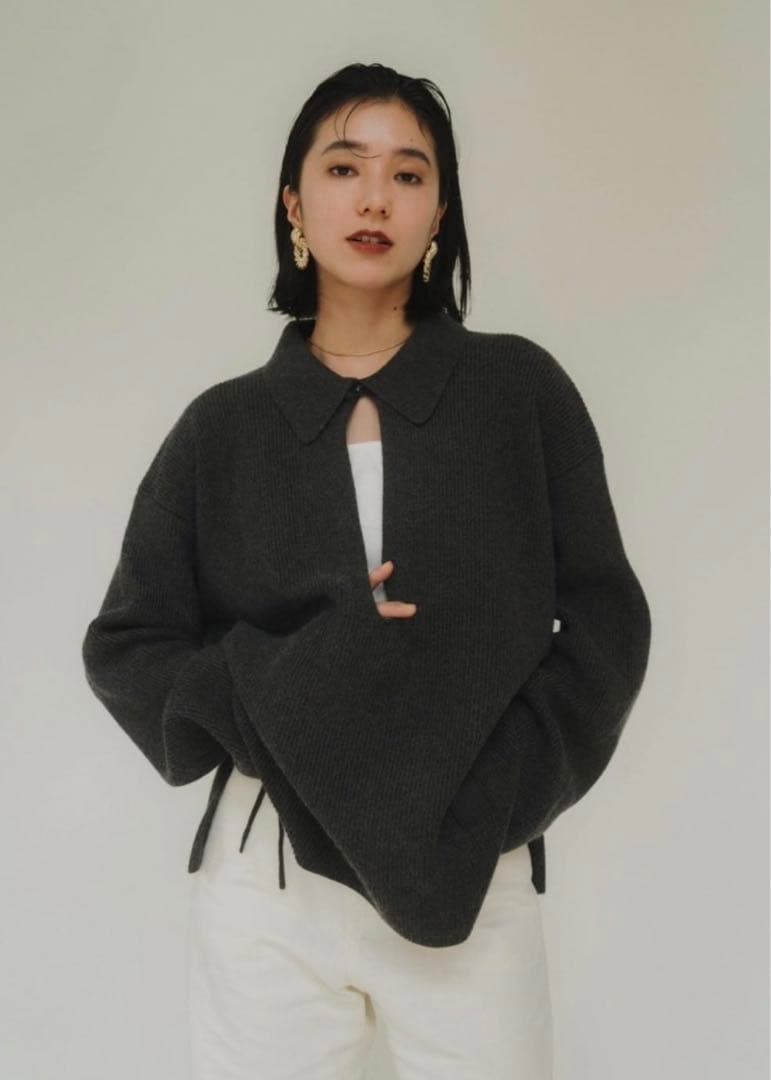 【Knuth Marf】SLIT NECK LOOSE KNIT SMOKE