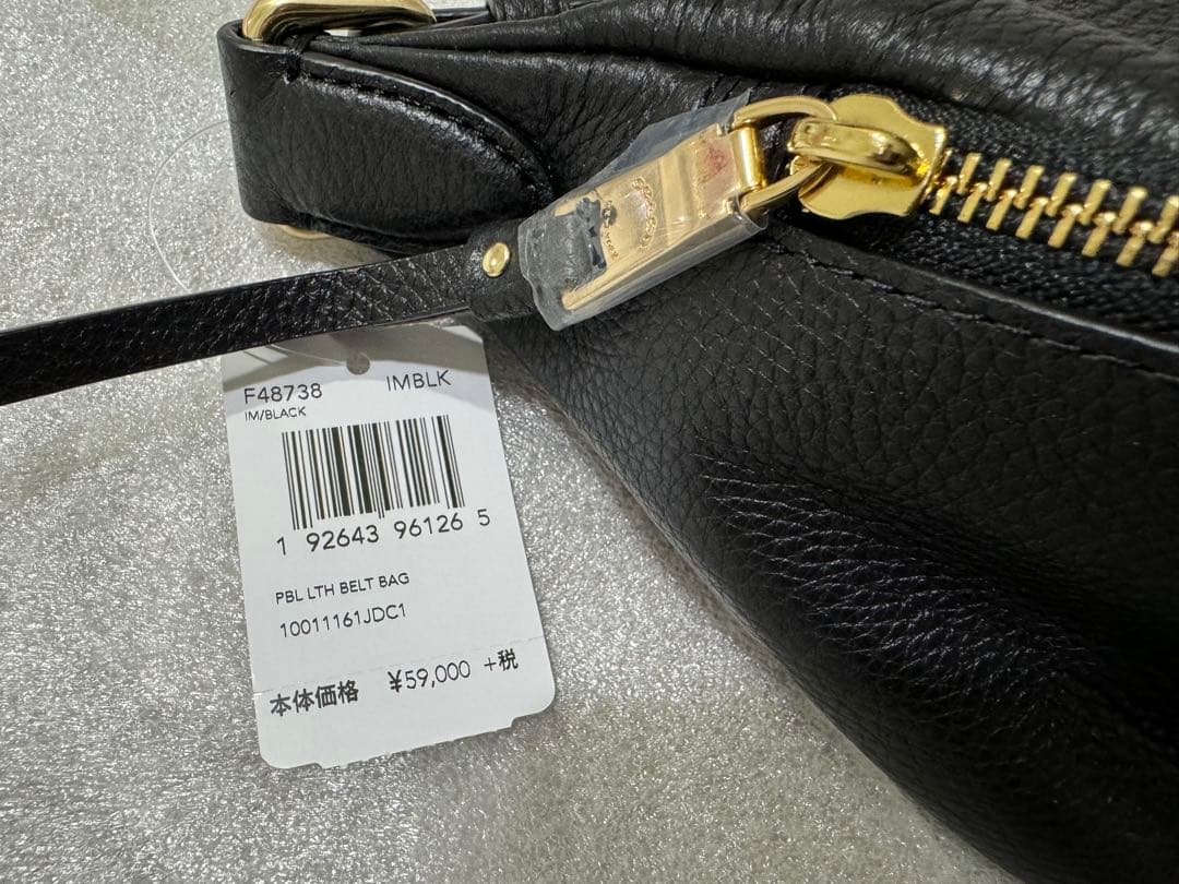 P*E様 ☆正規店購入新品☆COACH バムバック 黒(ボディバッグ)