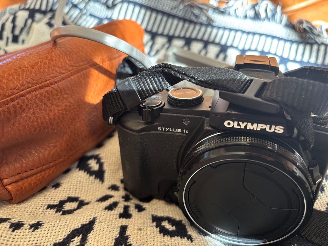 OLYMPUS STYLUS 1s コンパクトデジタルカメラ(皮ケース付き)