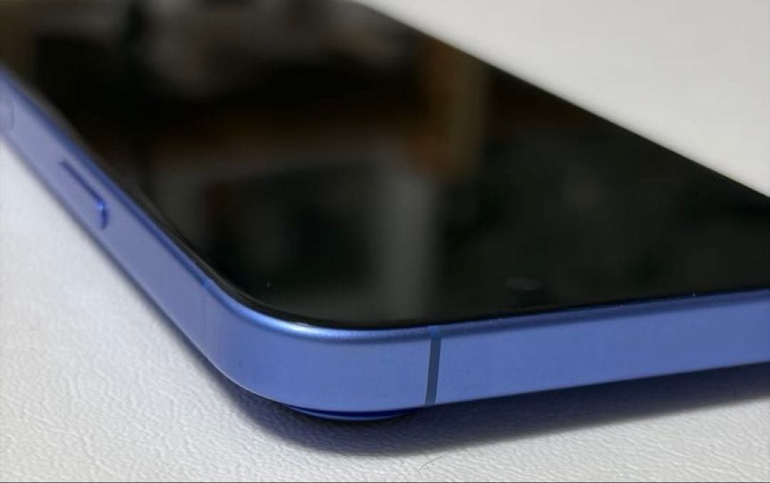 たかはし　iPhone16 256GB ウルトラマリン