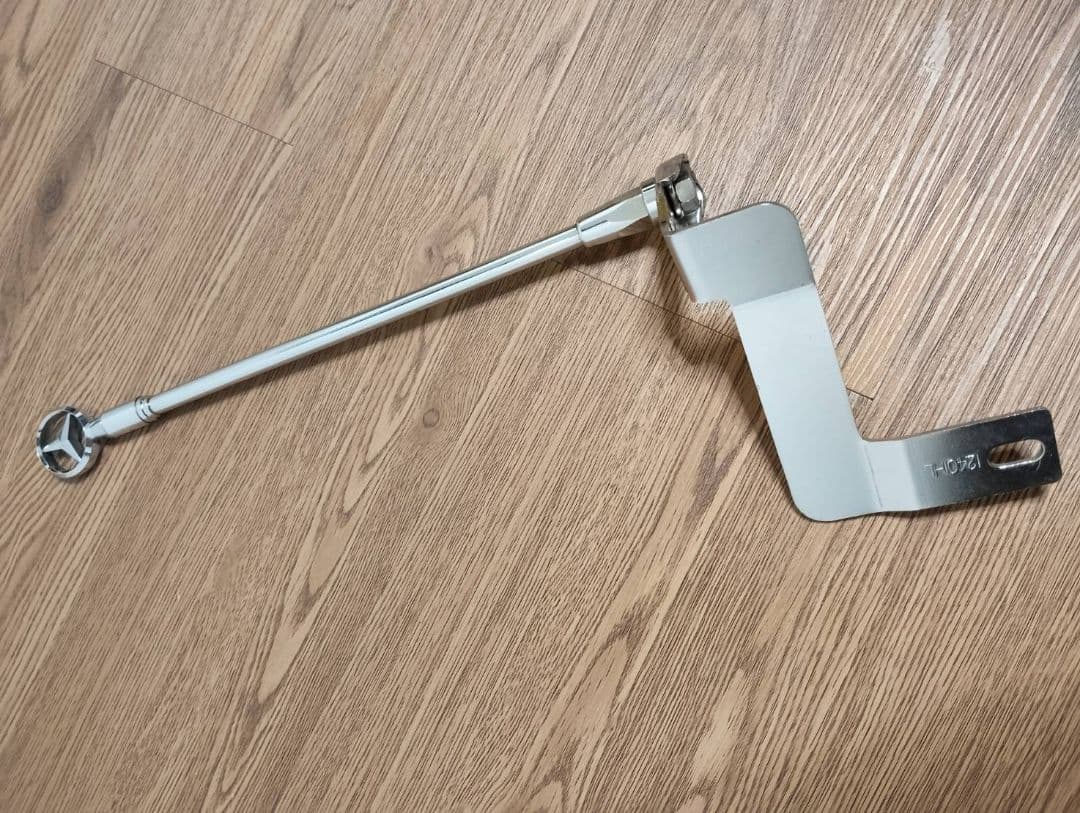 メルセデスベンツ純正 W124 コーナーポール ステー 台座付き