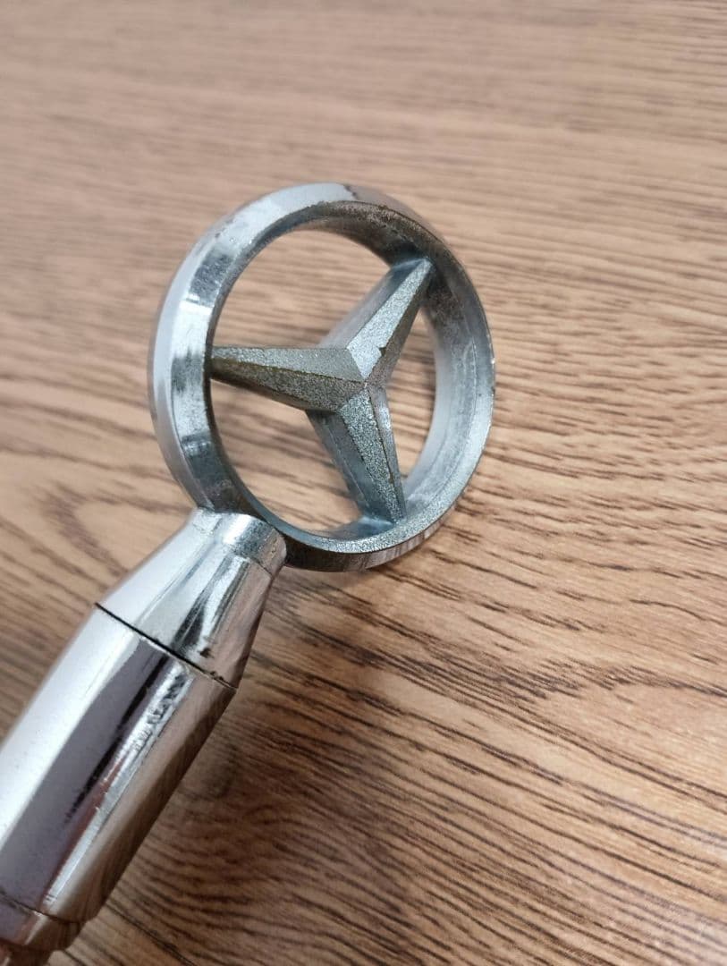 メルセデスベンツ純正 W124 コーナーポール ステー 台座付き