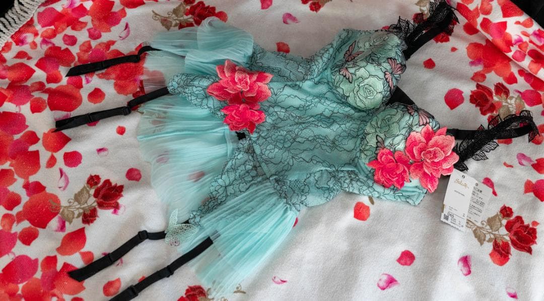 サルート　83G スリーインワン 40周年記念