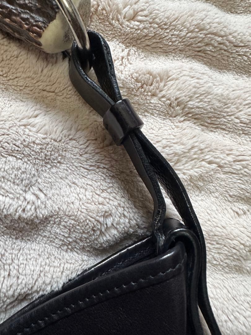 サンローラン　モンバサ