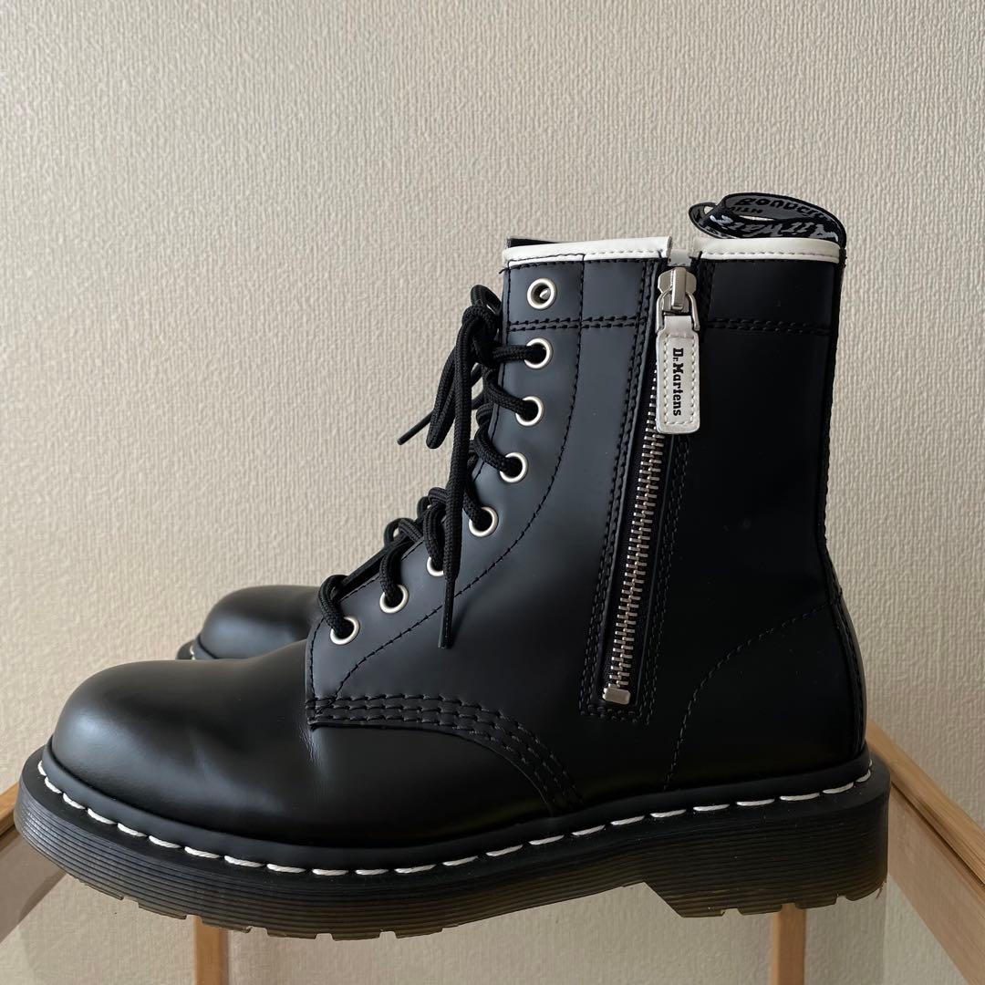 【24.0】ドクターマーチン ZIP 8ホールブーツ 日本限定 ホワイトステッチ