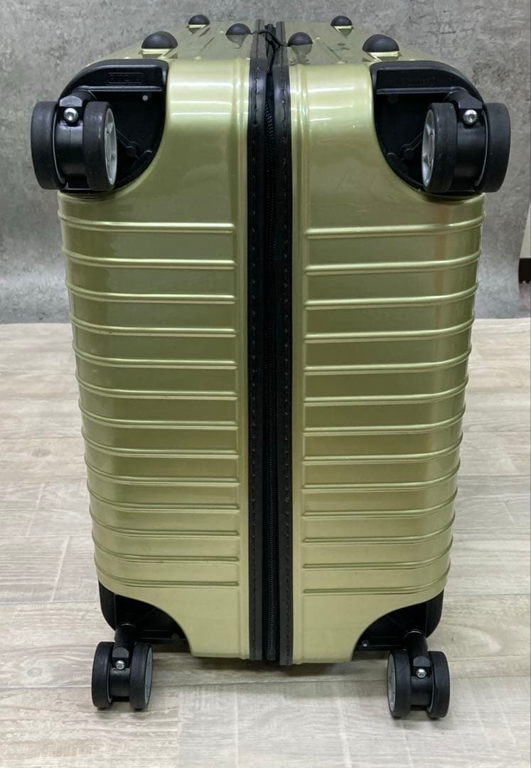 w*w様 未使用品 リモワ サルサエアー キャリーケース ライムグリーン 80L