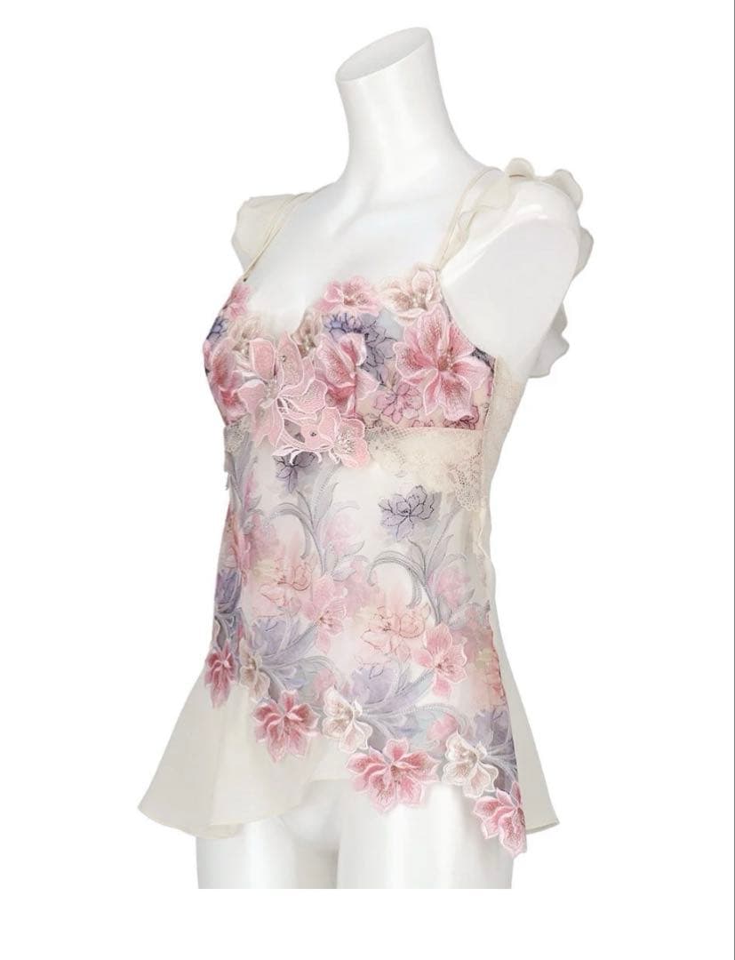 サルート29店舗限定　人気　キャミソール　BEカラー LLサイズ