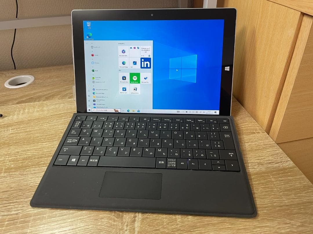 Surface 3 Atom Z8700 128GB LTE Office付き