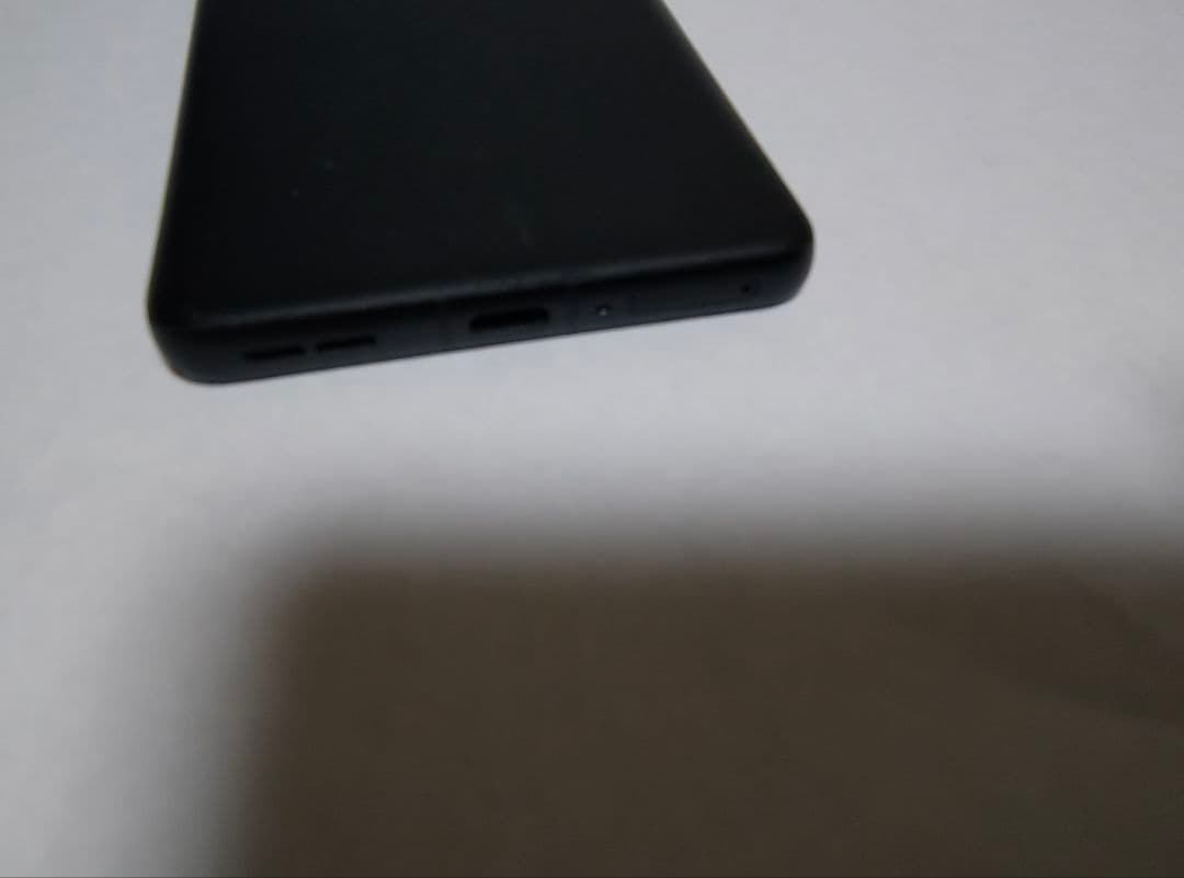 Motorola edge 50s pro 画面割れあり