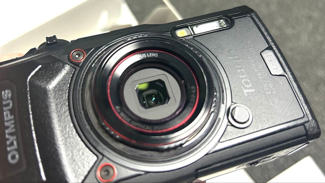 美品 OLYMPUS Tough TG-6 本体 電池２個 充電器 水中未使用