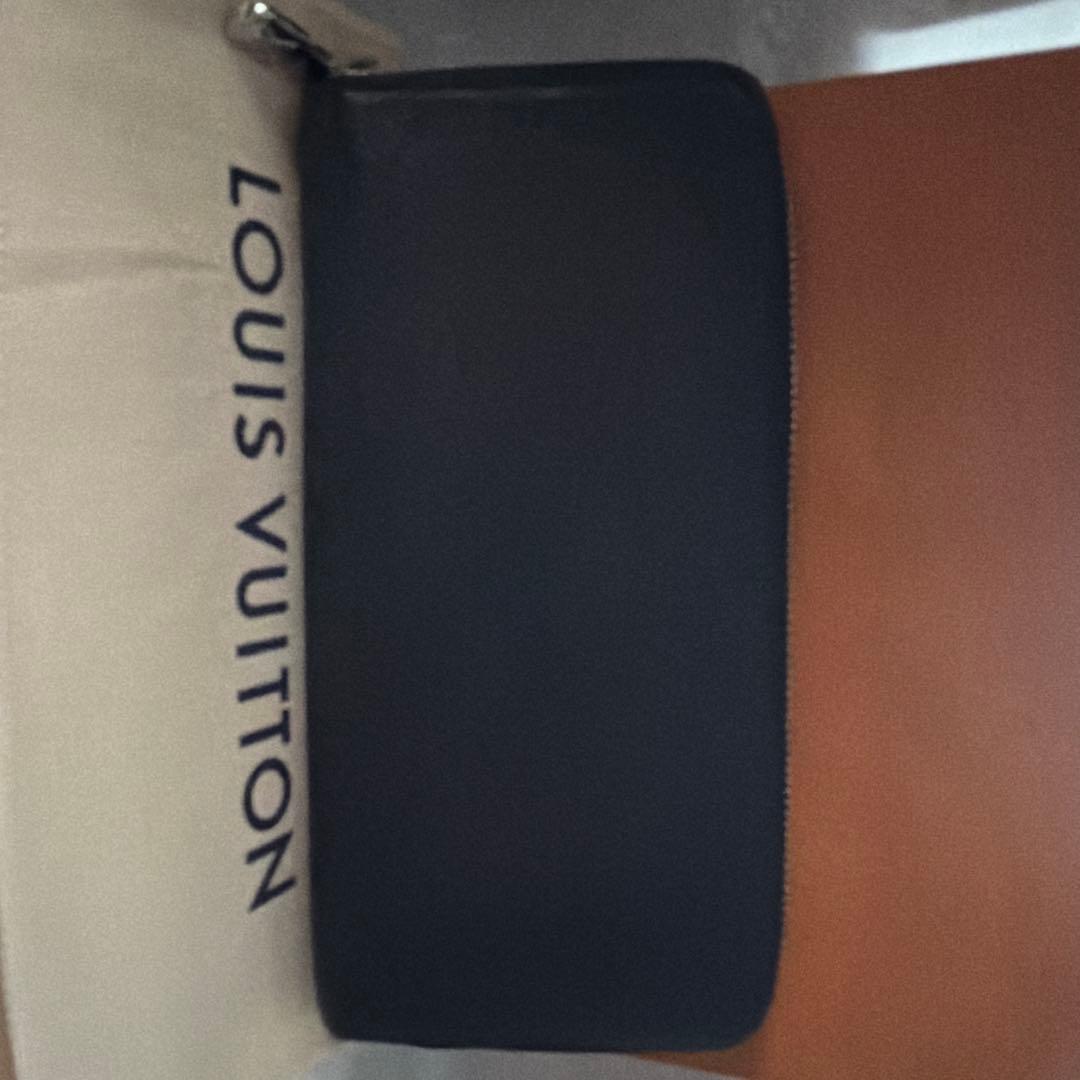 ルイヴィトン　タイガ　長材財布