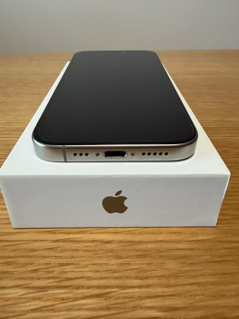 【超美品】Apple iPhone 15 Pro 256GB