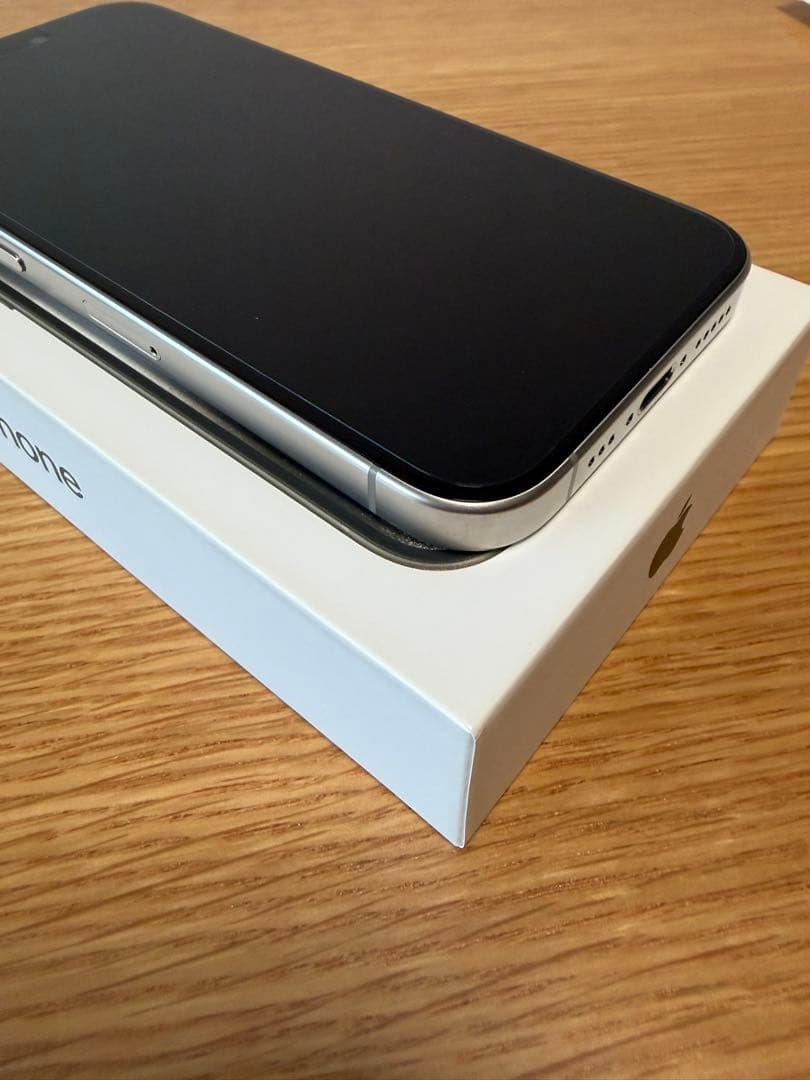 【超美品】Apple iPhone 15 Pro 256GB