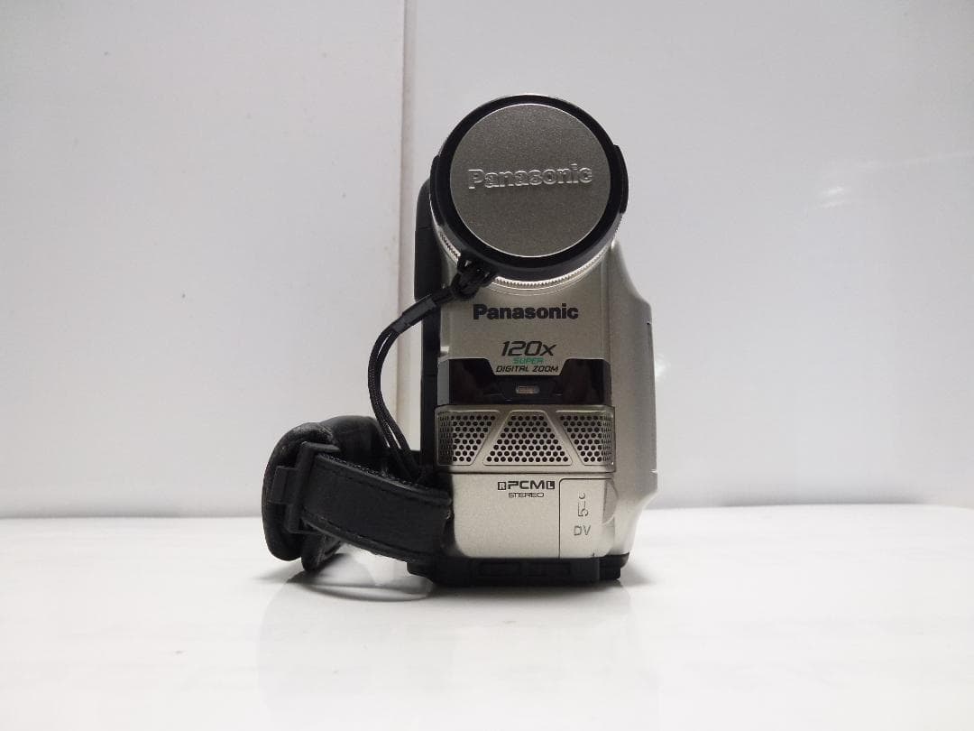 希少　動作品　Mini DV　パナソニックビデオカメラ　NV-DS9