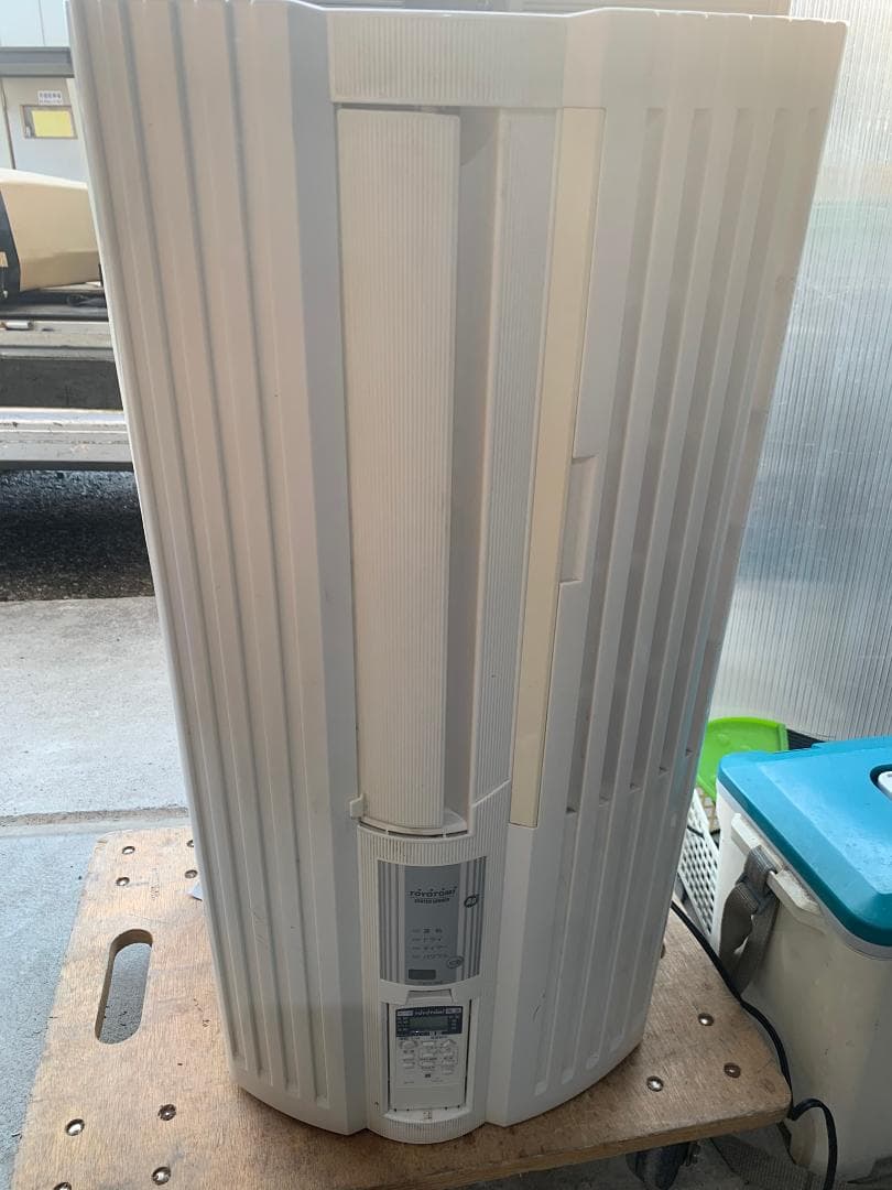 トヨトミ 窓用エアコン　TIW-A160E 2014年式