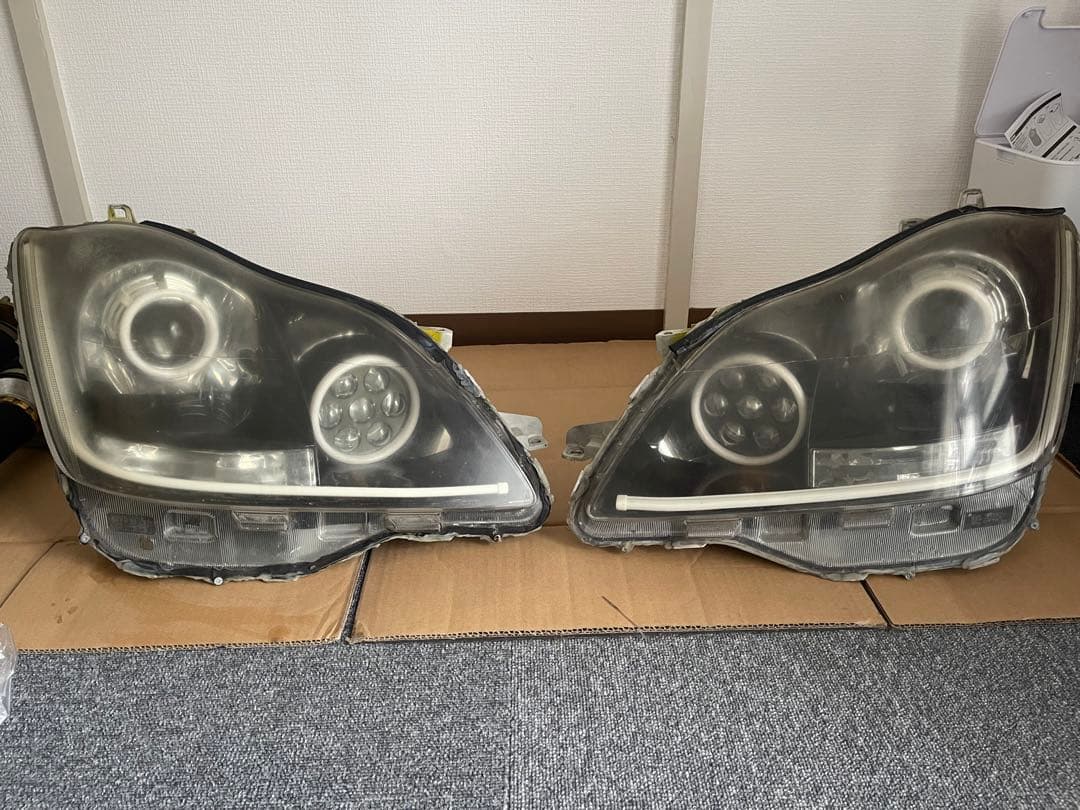 18クラウン ワンオフヘッドライト