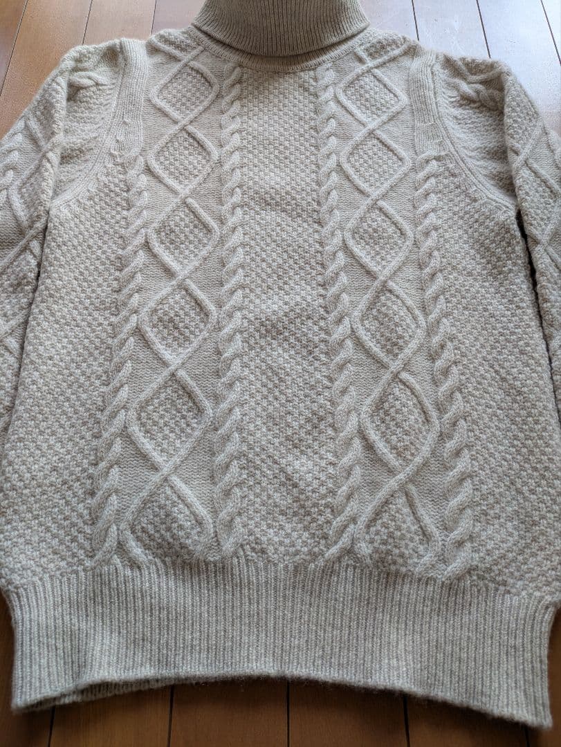 英国伝統 最上級素材 William Lockie タートルネック ニット