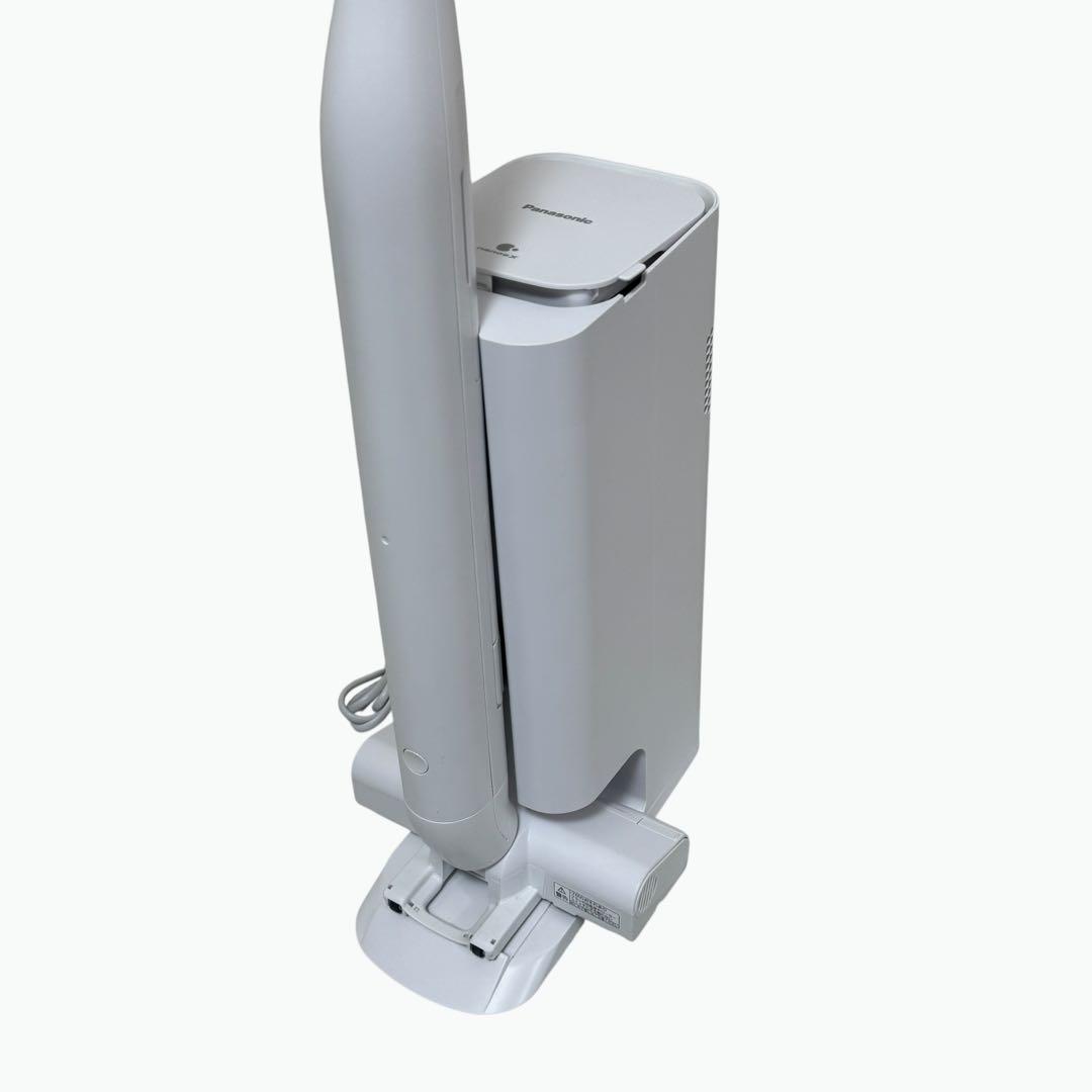 パナソニック コードレス掃除機 MC-NS100K 2024年製