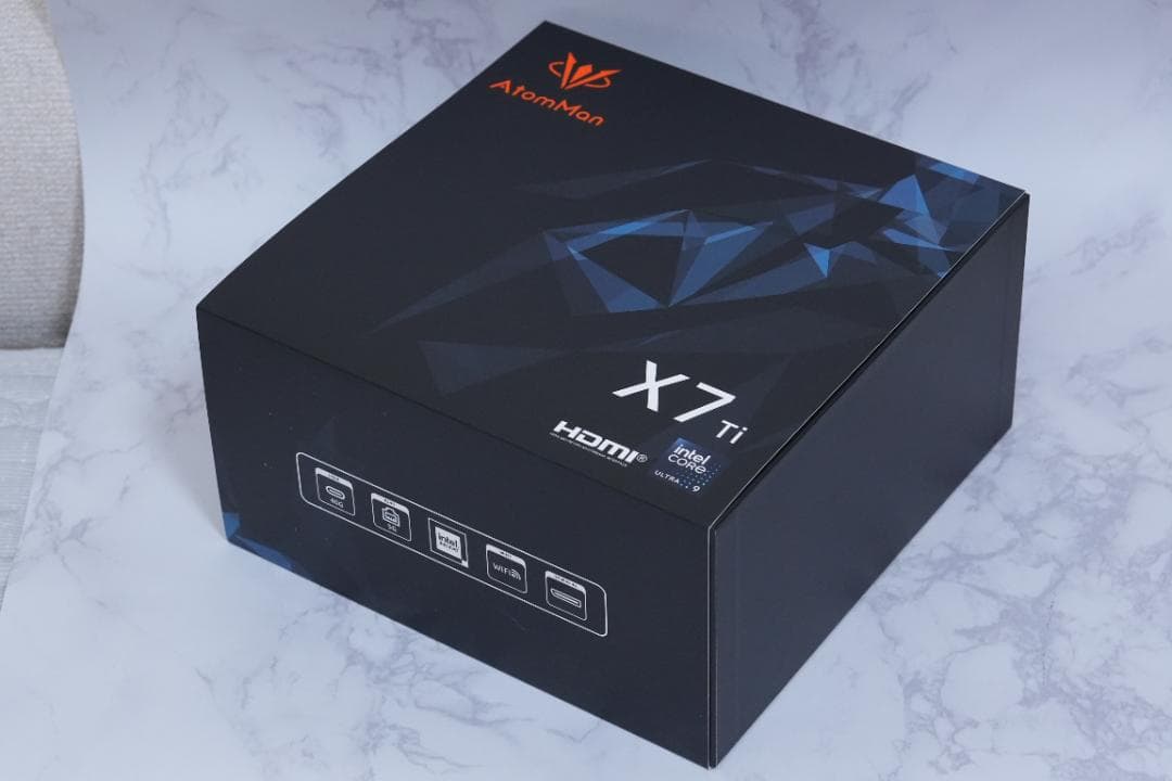 MINISFORUM AtomMan X7 Ti Ultra9 185HミニPC