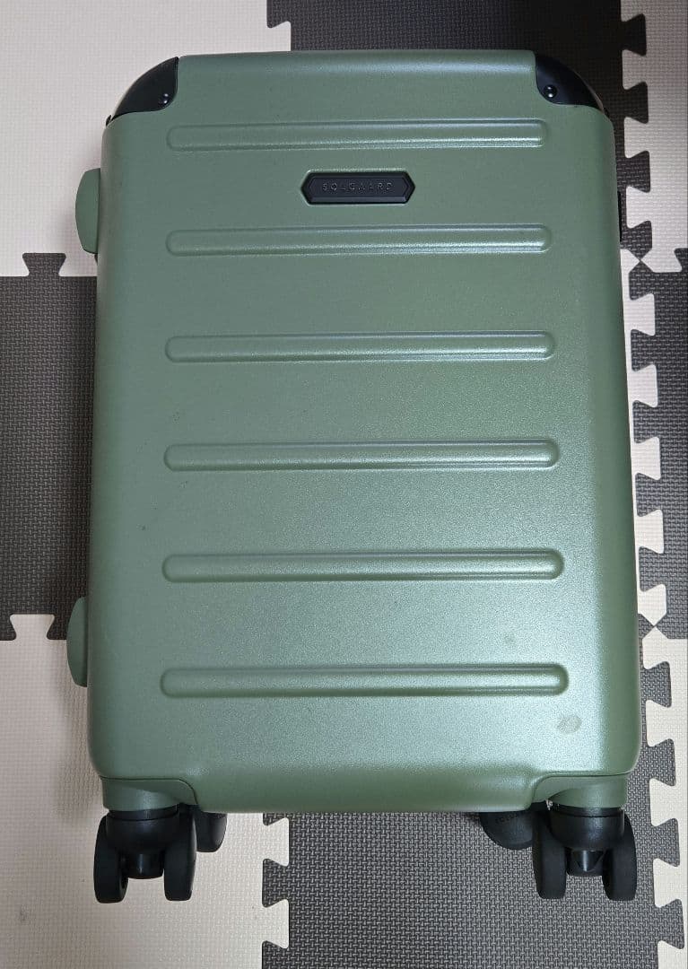 [正月値引き]Carry-on Closet（機内持込39L）時短スーツケース