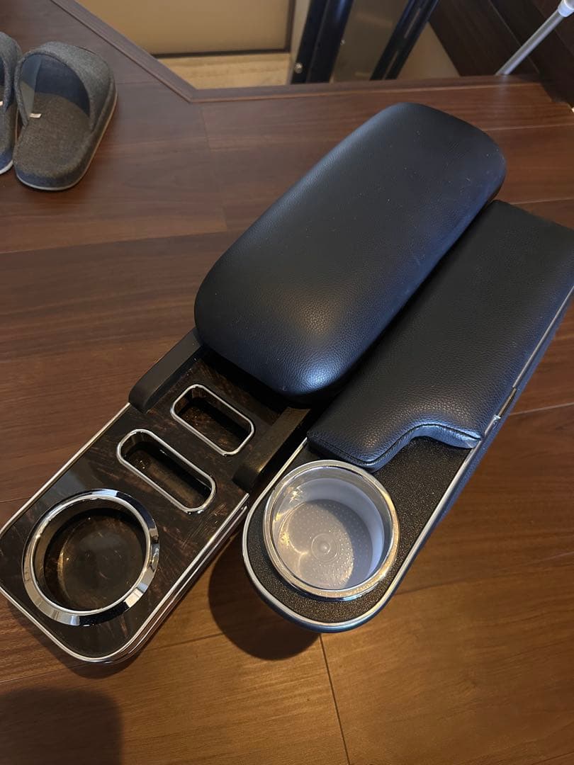 セット売りお得◎【ハイエース 200系ワイド専用】テーブル付きアームレスト