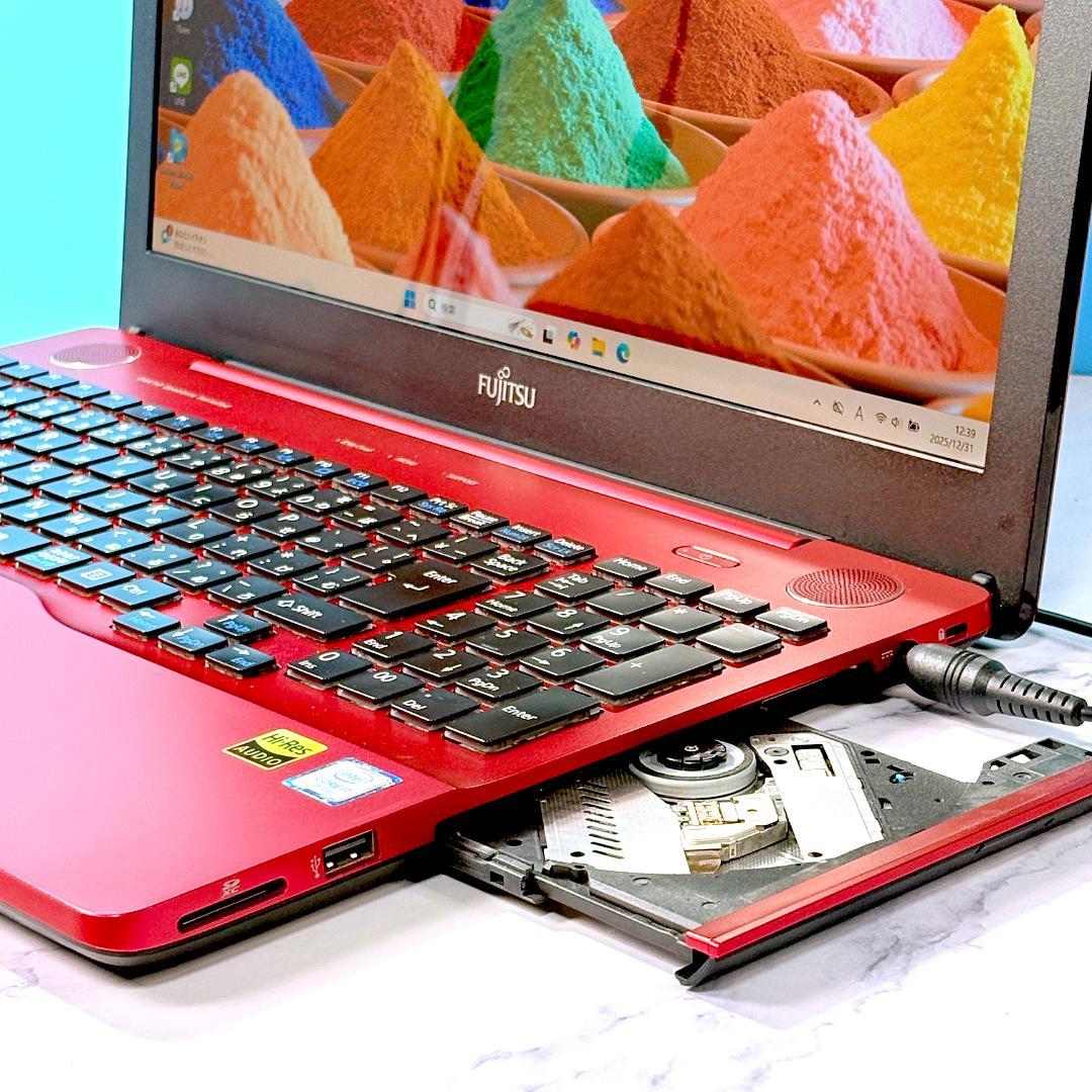 美品レッド！Corei7・メモリ12GB・SSD・ブルーレイ・ノートパソコン