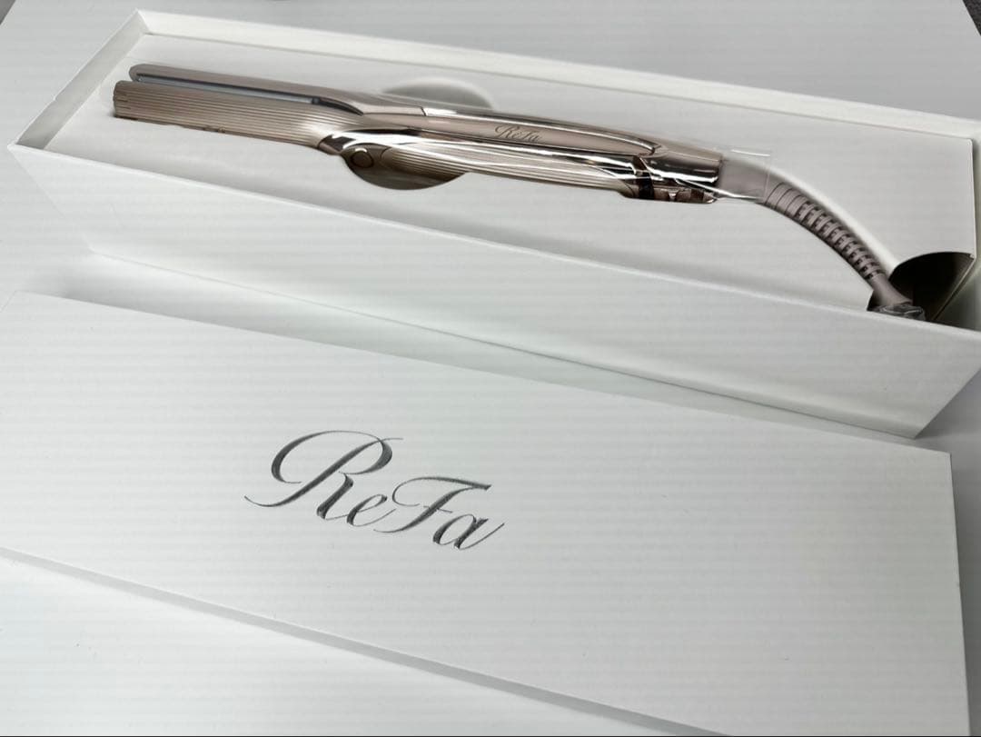 リファ　ストレートアイロンPRO+ シャンパングレージュ