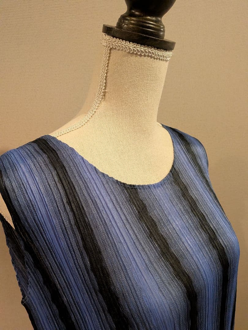 華*✨様 プリーツプリーズ ノースリーブ　ワンピース