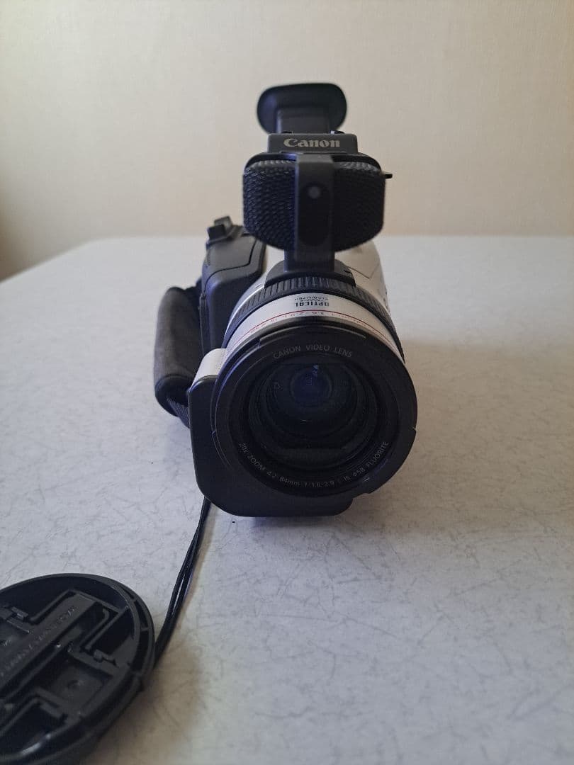 Canon ビデオカメラ本体 100倍ズーム 3ccd GL2 ジャンク品