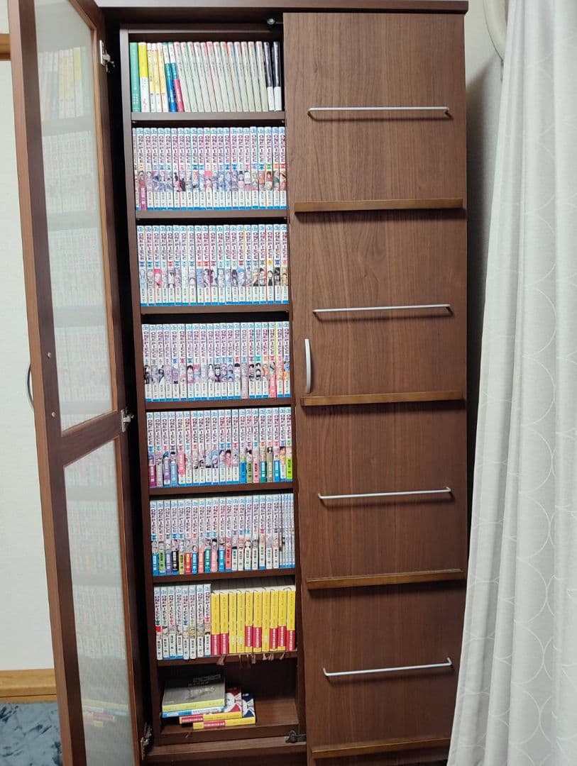 値下げ！11月5日まで！木製 ガラス扉 　スライド本棚　ニトリ