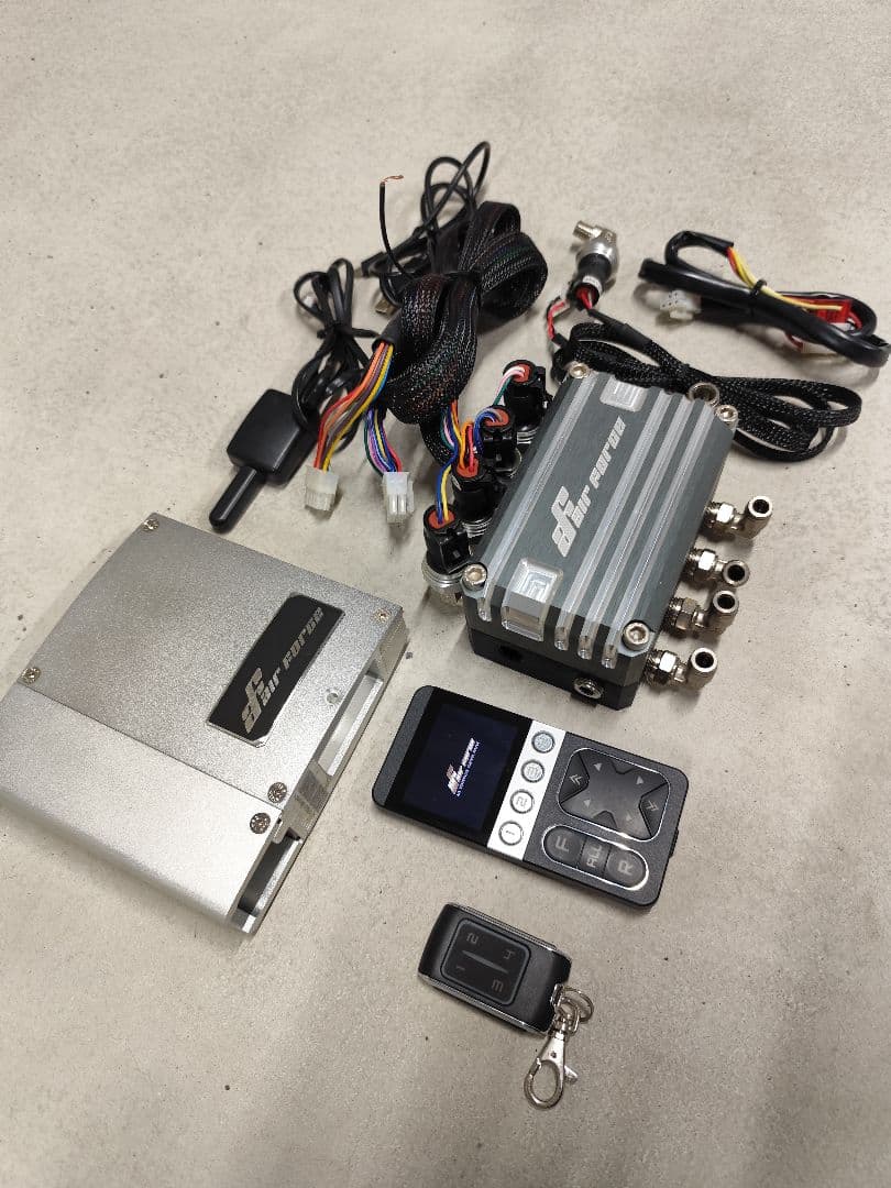 エアフォース　マネジメントシステム　電磁弁　タンク　コンプレッサー　エアホース